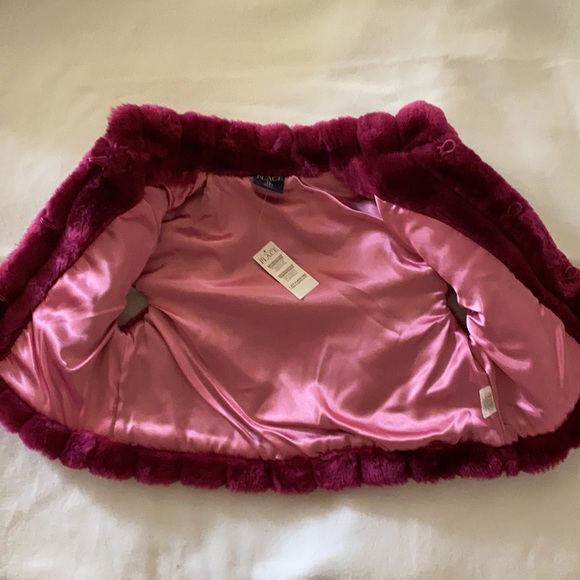 Burgundy faux fur short Sleeve Jacket - Picture 3 of 5